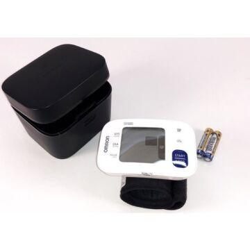 Omron RS4 Bilekten Ölçer Dijital Tansiyon Aleti